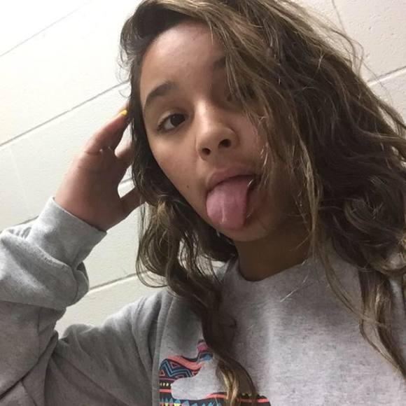 Meet your Posher, Halliejo - Picture 1 of 1